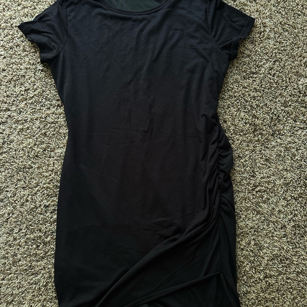 Black Bodycon Dress with Ruched Detail and Cap Sleeves